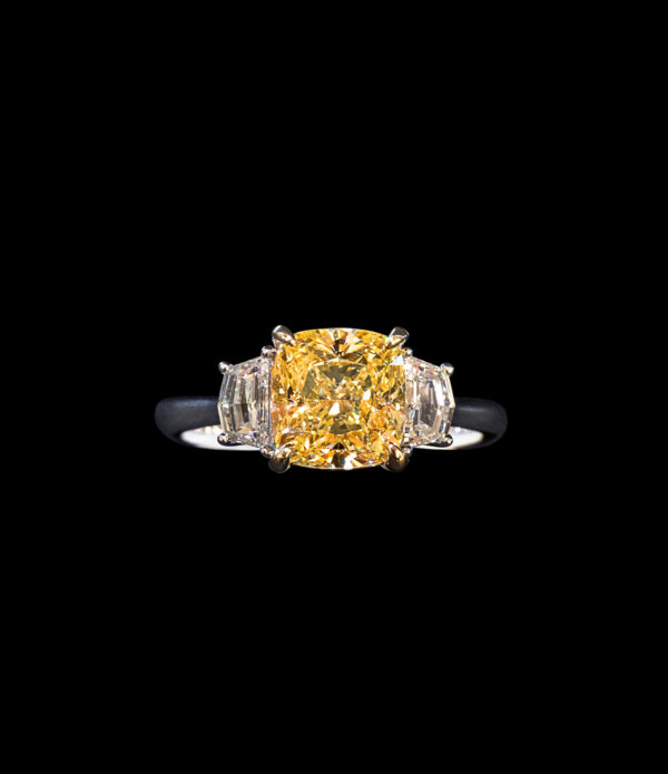 3 CT FANCY LIGHT YELLOW DIAMOND RING